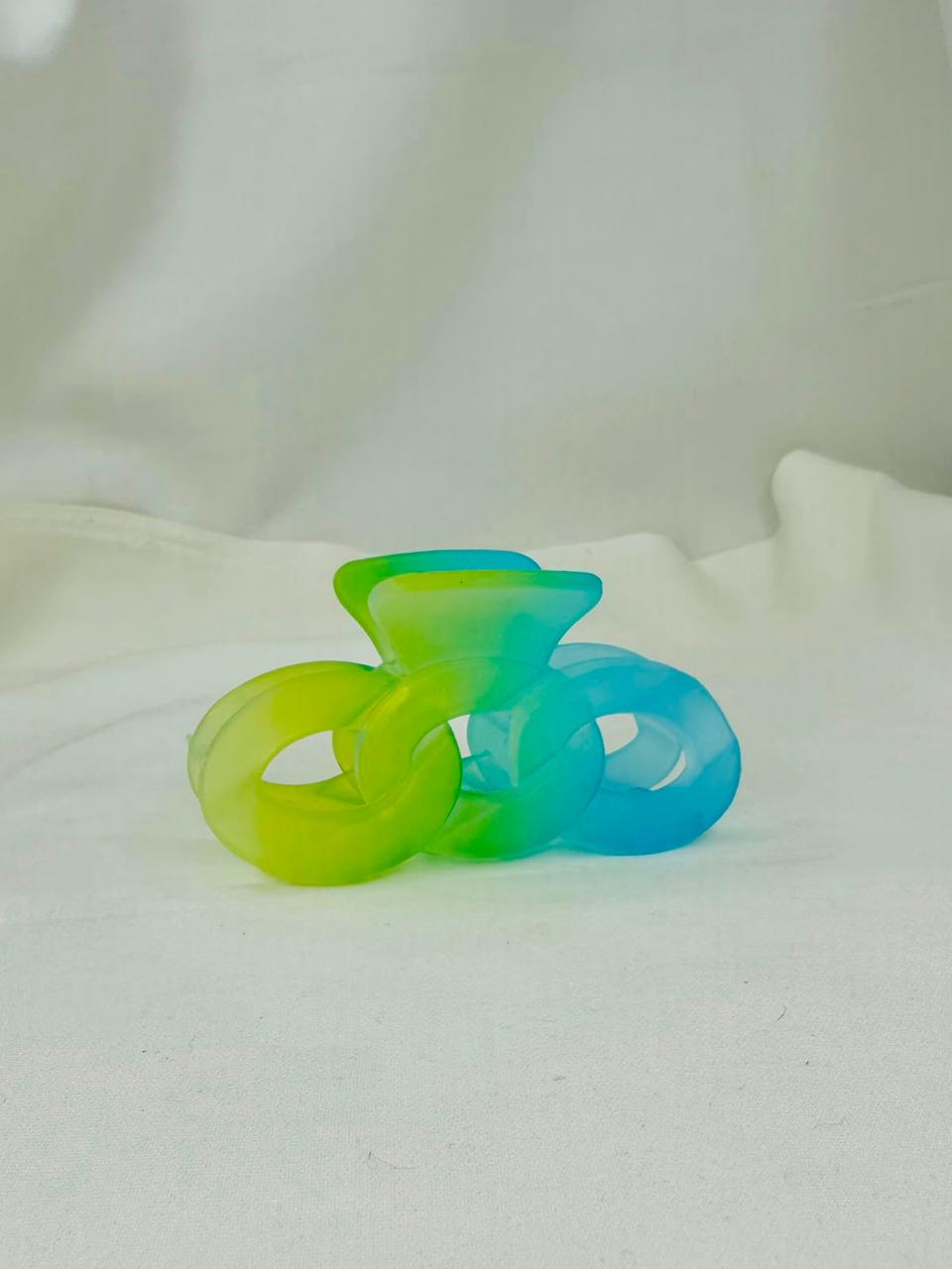Pair Of 3 Color Pop  Hair Claw Clips – Trendy Transparent Hair Clips