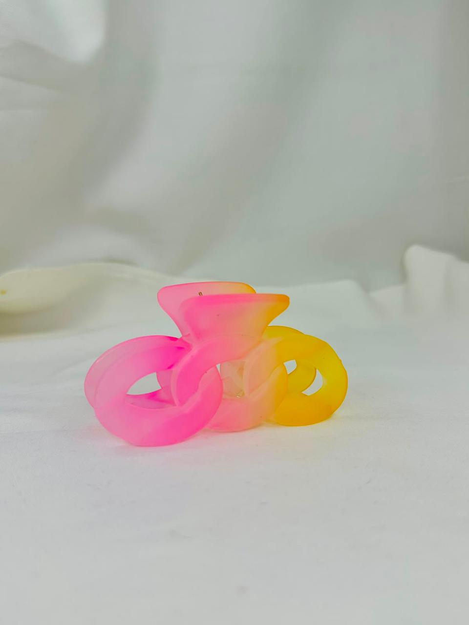 Pair Of 3 Color Pop  Hair Claw Clips – Trendy Transparent Hair Clips