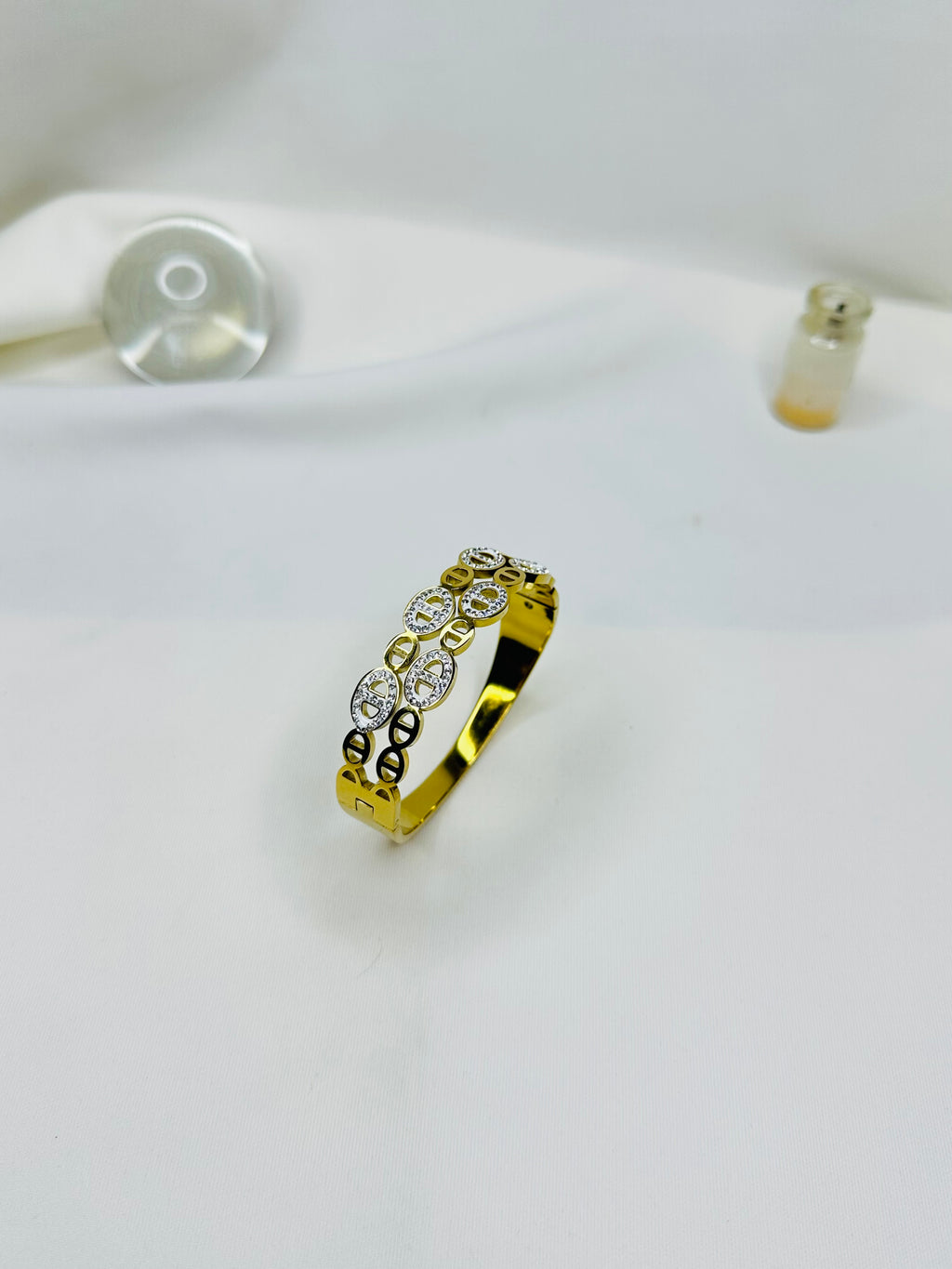 Luxury Stainless Steel Crystal Oval Gold Bangle for Women