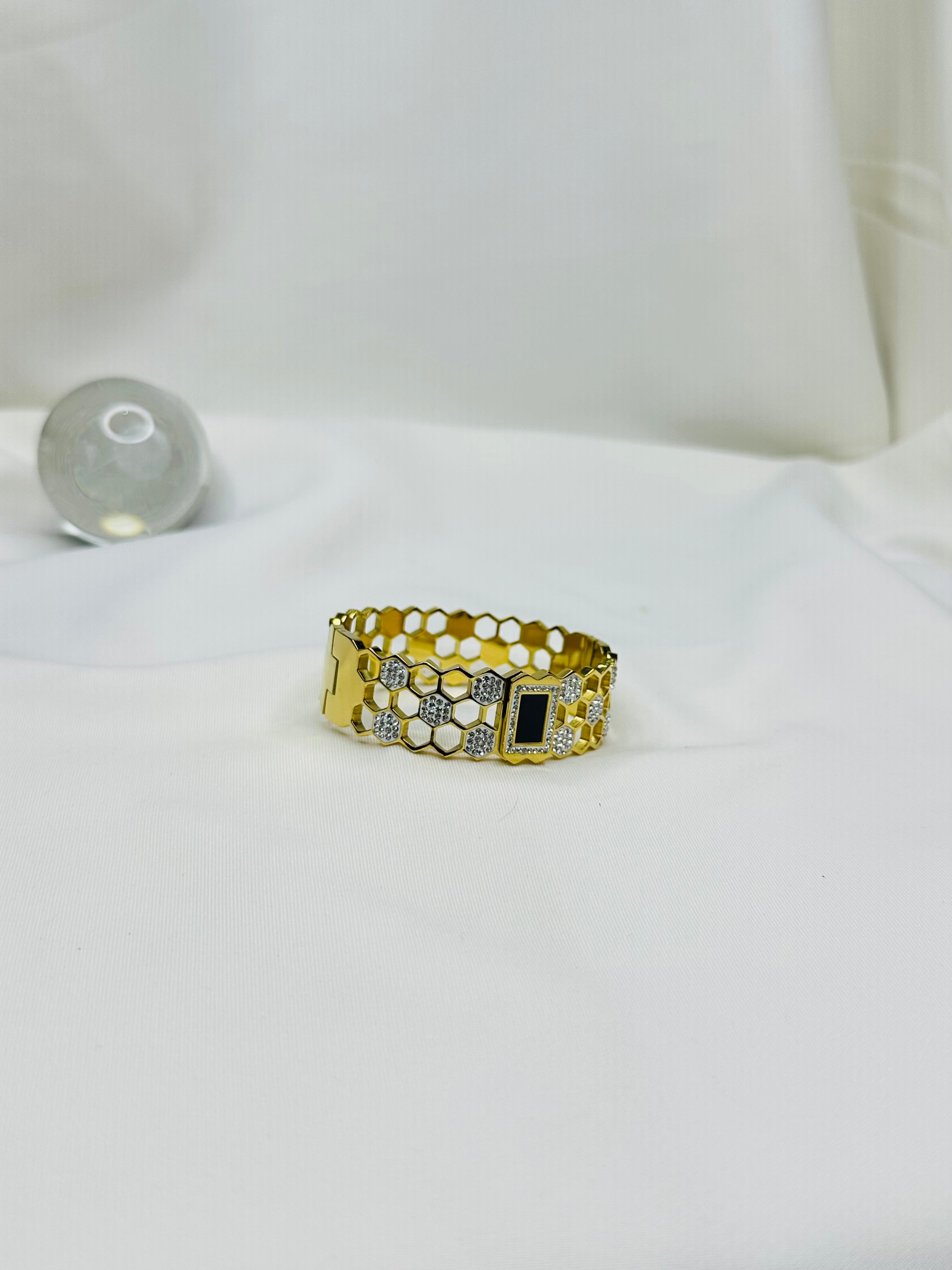 Luxury Stainless Steel Honeycomb Crystal Gold Bangle for Women