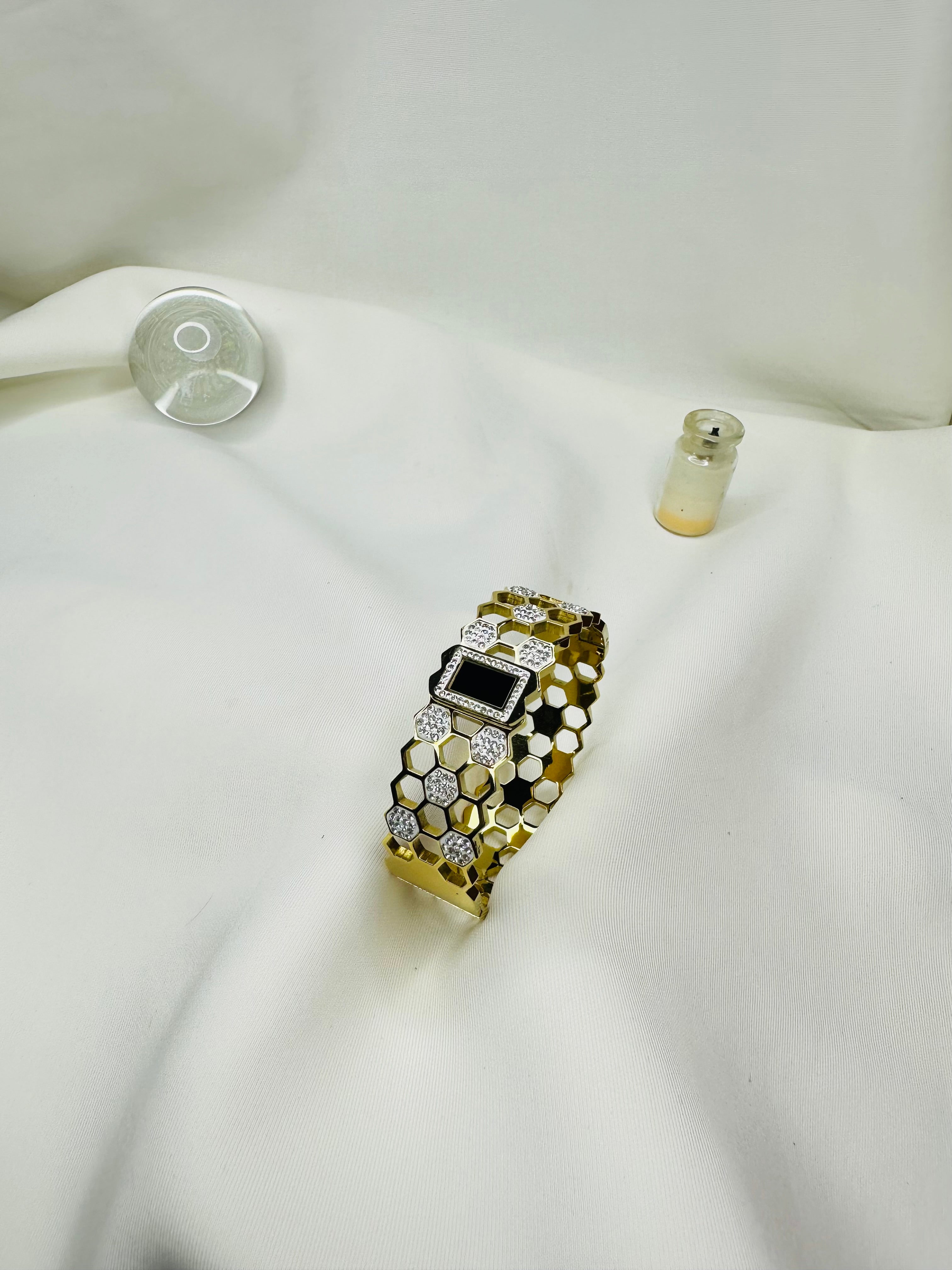 Luxury Stainless Steel Honeycomb Crystal Gold Bangle for Women