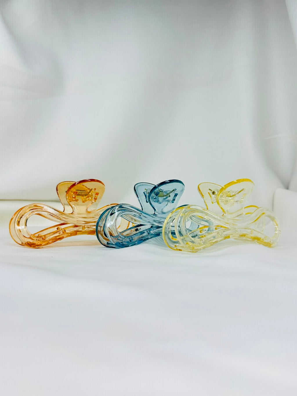Transparent Large Butterfly Hair Claw Clips – Elegant Acrylic Hair Accessories