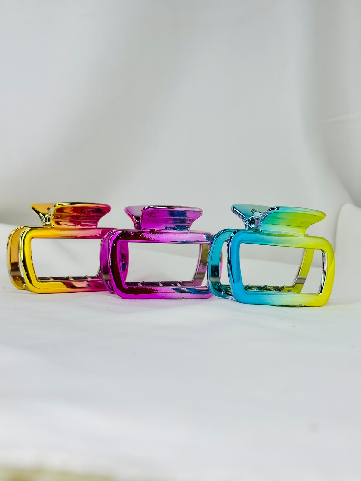 Colorful Metallic Mini Claw Hair Clips – Set of Trendy Hair Clutches